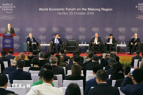 Thủ tướng Nguyễn Xuân Phúc đến dự và phát biểu khai mạc Diễn đàn Kinh tế thế giới về khu vực Mekong (WEF Mekong). (Ảnh: TTXVN)
