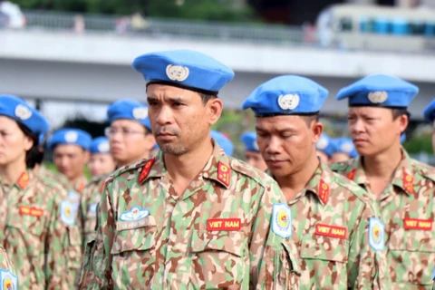 Các chiến sỹ lực lượng gìn giữ hòa bình Việt Nam chuẩn bị nhận nhiệm vụ tại Nam Sudan. (Ảnh: Xuân Khu/TTXVN)