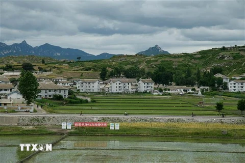 Quang cảnh khu vực ngoại ô thành phố Kaesong ngày 11/6. (Ảnh: AFP/ TTXVN)