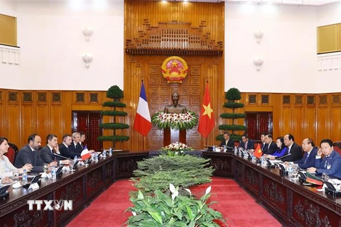 Thủ tướng Nguyễn Xuân Phúc hội đàm với Thủ tướng Pháp Édouard Philippe tại Trụ sở Chính phủ. (Ảnh: Thống Nhất/TTXVN)