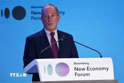 Ông Michael Bloomberg phát biểu tại Diễn đàn Kinh tế mới, Singapore ngày 6/11/2018. (Ảnh: AFP/ TTXVN)