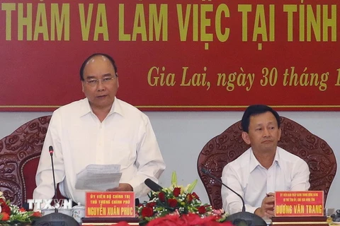 Thủ tướng Nguyễn Xuân Phúc phát biểu, kết luận buổi làm việc. (Ảnh: Thống Nhất/TTXVN)