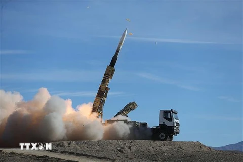 Tên lửa Sayad thuộc hệ thống Talash của Iran được phóng thử trong một cuộc diễn tập phòng không tại một địa điểm bí mật ngày 5/11. (Ảnh: AFP/ TTXVN)
