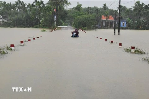 Ngập lụt tại xã Lộc Trì, huyện Phú Lộc, Thừa Thiên-Huế. (Ảnh: Hồ Cầu/TTXVN)