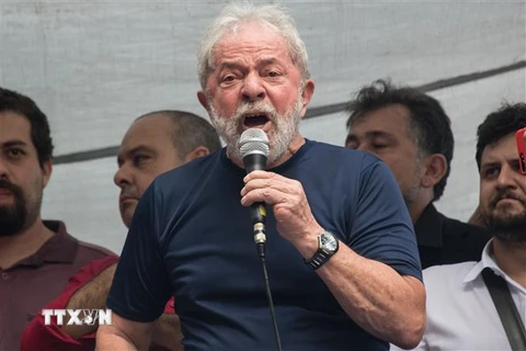 Cựu Tổng thống Brazil Luiz Inacio Lula da Silva phát biểu tại Sao Paulo ngày 7/4/2018. (Ảnh: AFP/ TTXVN)