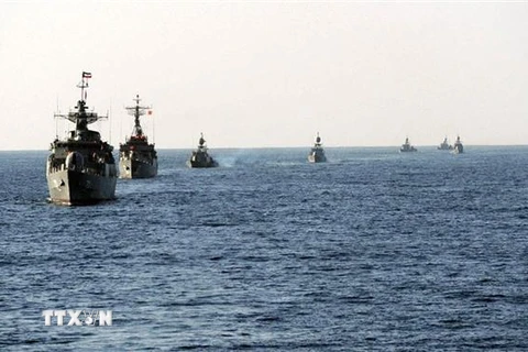 Tàu của hải quân Iran tham gia tập trận năm 2011. (Ảnh: Wikimedia Commons/TTXVN)
