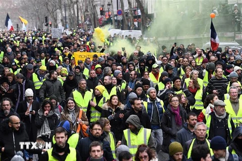 Người biểu tình Áo vàng tập trung tại thủ đô Paris, Pháp, ngày 26/1/2019. (Ảnh: AFP/ TTXVN)
