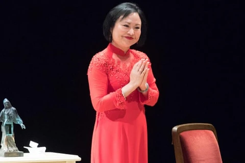 Bà Phan Thị Kim Phúc phát biểu sau khi nhận giải thưởng. (Nguồn: AFP/Getty Images)