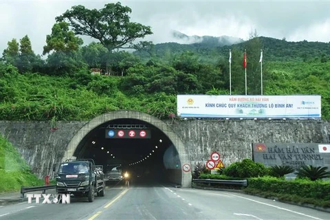 Cửa Hầm Hải Vân hướng từ thành phố Đà Nẵng đi Huế. (Ảnh: Trần Lê Lâm/TTXVN)