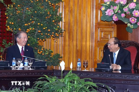 Thủ tướng Nguyễn Xuân Phúc tiếp ông Yoichi Kobayashi, Chủ tịch Ủy ban Hợp tác Kinh tế Nhật Bản-Mekong. (Ảnh: Thống Nhất/TTXVN)