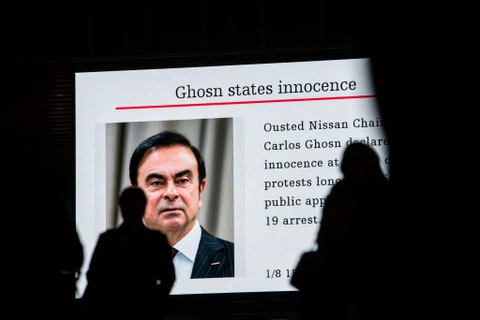 Một màn hình tivi thông tin về vụ Carlos Ghosn tại Tokyo. (Nguồn: time.com)