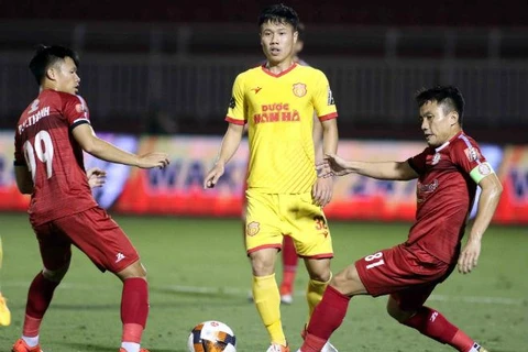 Vòng 3 V-League: Thành phố Hồ Chí Minh tiếp tục gây bất ngờ
