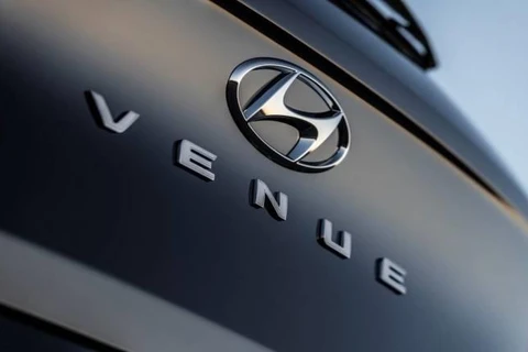Bằng cách đặt tên 'Venue' cho một mẫu crossover cỡ nhỏ, Hyundai đã phá vỡ quy tắc đặt tên xe của mình. (Nguồn: moneycontrol.com)