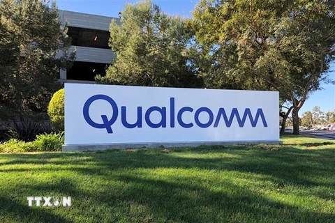 Biểu tượng Qualcomm tại trụ sở ở San Diego, California, Mỹ. (Ảnh: THX/ TTXVN)
