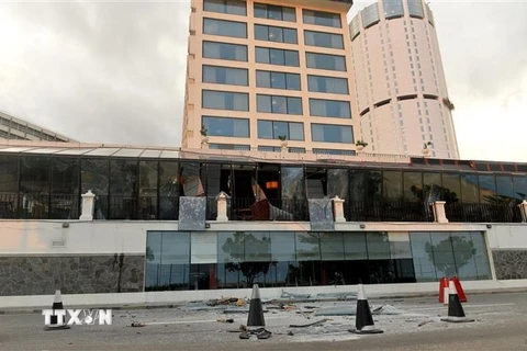 Hiện trường vụ nổ tại một khách sạn ở Colombo, Sri Lanka, ngày 21/4/2019. (Ảnh: AFP/ TTXVN)