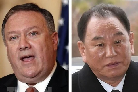 Ngoại trưởng Mỹ Mike Pompeo (trái) và Phó Chủ tịch Ủy ban Trung ương đảng Lao động Triều Tiên Kim Yong-chol (phải) tham gia cuộc đàm phán cấp cao về công tác chuẩn bị cho cuộc gặp thượng đỉnh Mỹ-Triều lần thứ nhất. (Nguồn: Yonhap/TTXVN)