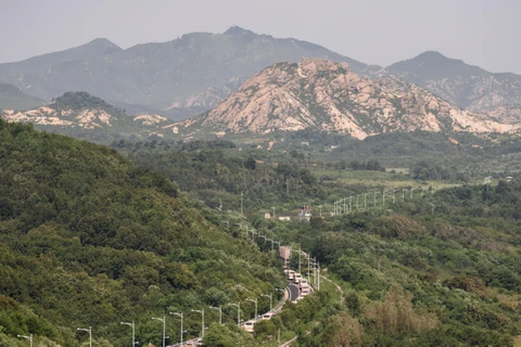 Quang cảnh Khu phi quân sự (DMZ) phân chia hai miền Triều Tiên tại Cheorwon, tỉnh Gangwon, Hàn Quốc. (Ảnh: Yonhap/TTXVN)
