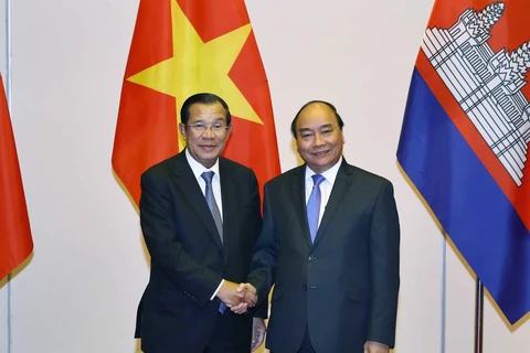 Thủ tướng Nguyễn Xuân Phúc tiếp Thủ tướng vương quốc Campuchia Samdech Techo Hun Sen sang dự Lễ Quốc tang nguyên Chủ tịch nước Lê Đức Anh. (Ảnh: Thống Nhất /TTXVN)
