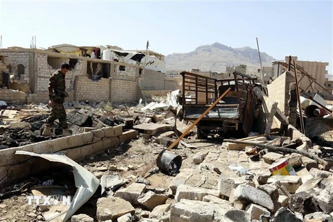 Cảnh đổ nát sau một vụ nổ ở thủ đô Sanaa, Yemen ngày 9/4/2019. (Ảnh: THX/TTXVN)