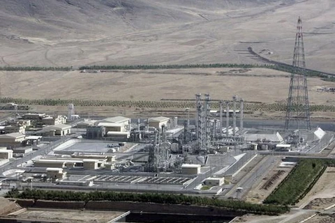 Toàn cảnh lò phản ứng hạt nhân nước nặng Arak tại thành phố Arak, miền trung Iran, cách thủ đô Tehran 190km về phía tây nam ngày 26/8/2006. (Nguồn: Reuters /TTXVN)