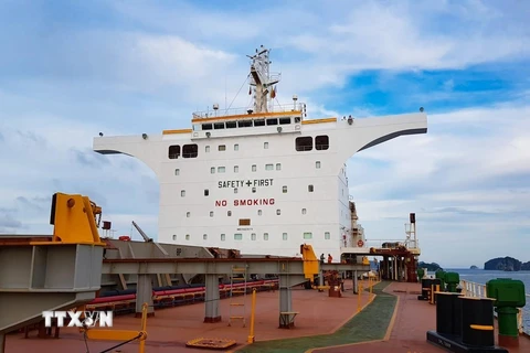 Hình ảnh Quảng Ninh lần đầu tiên đón tàu gần 180.000 tấn