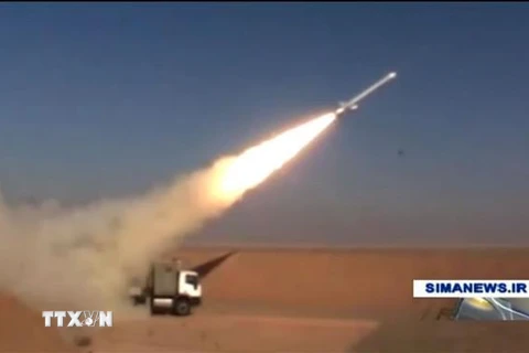 Một vụ thử tên lửa hành trình của Iran. (Ảnh: AFP/TTXVN)
