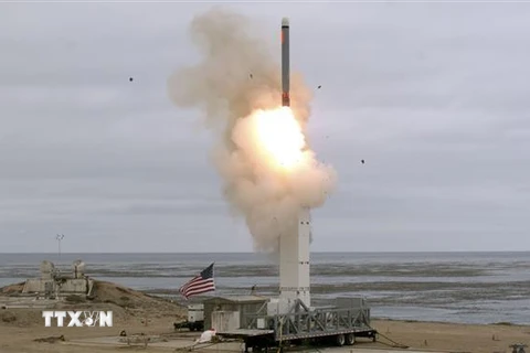 Vụ thử tên lửa hành trình phóng từ mặt đất tại đảo San Nicolas, bang California (Mỹ) ngày 18/8/2019. (Ảnh: AFP/TTXVN)