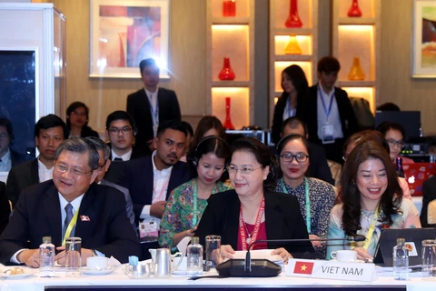 Chủ tịch Quốc hội Nguyễn Thị Kim Ngân cùng đoàn đại biểu Quốc hội Việt Nam tham dự phiên họp. (Ảnh: Trọng Đức/TTXVN)