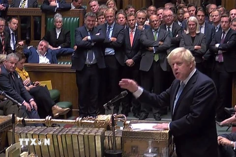 Thủ tướng Anh Boris Johnson phát biểu tại phiên họp Quốc hội ở London, Anh ngày 10/9. (Ảnh: AFP/TTXVN)