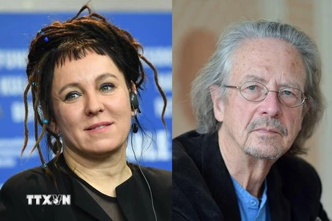 Hai nhà văn được giải Nobel Văn học 2018 và 2019 Olga Tokarczuk và Peter Handke. (Nguồn: AFP/TTXVN)