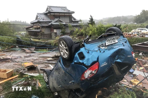 Cảnh tàn phá sau khi siêu bão Hagibis đổ bộ vào tỉnh Chiba, Nhật Bản, ngày 12/10. (Nguồn: Kyodo/TTXVN)