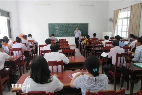 Lớp đào tạo tiếng dân tộc Chăm cho cán bộ, công chức, viên chức tỉnh Ninh Thuận. (Ảnh minh họa: Nguyễn Thành/TTXVN)