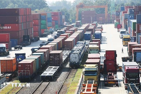 Cảng container ở Euiwang, phía Tây Seoul, Hàn Quốc ngày 11/10/2019. (Ảnh: YONHAP/TTXVN)