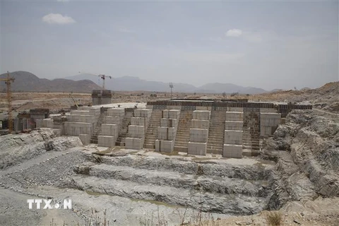 Công trường xây dựng đập thủy điện Đại phục hưng gần biên giới Sudan - Ethiopia, ngày 31/3/2015. (Ảnh: AFP/ TTXVN)