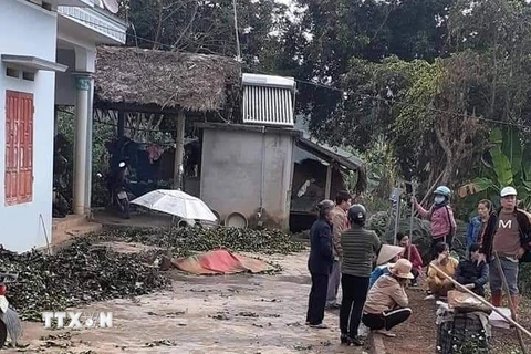 Hiện trường vụ xảy ra trọng án tại xóm Lương Bình, xã Sơn Phú, huyện Định Hóa, tỉnh Thái Nguyên. (Ảnh: TTXVN phát)