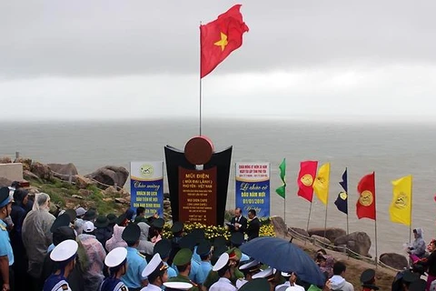 Phú Yên: Lễ chào cờ đầu Năm Mới tại điểm cực Đông trên đất liền