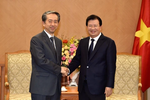 Phó Thủ tướng Trịnh Đình Dũng tiếp Đại sứ Trung Quốc Hùng Ba