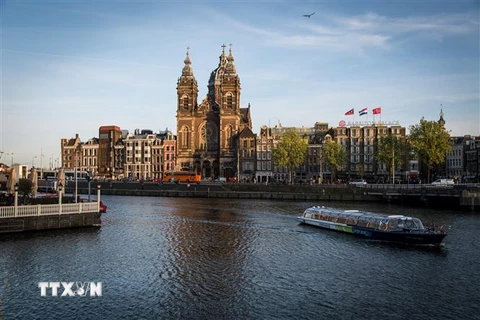 Quang cảnh thủ đô Amsterdam, Hà Lan. (Ảnh: AFP/ TTXVN)