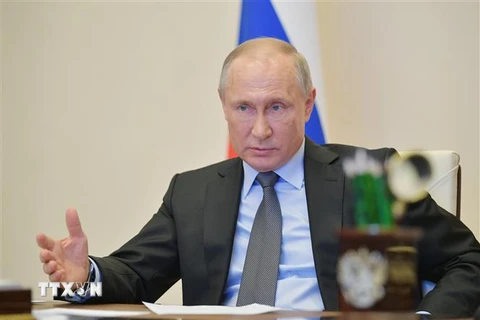 Tổng thống Nga Vladimir Putin trong một cuộc họp trực tuyến tại Moskva, Nga ngày 13/4/2020. (Ảnh: THX/ TTXVN)