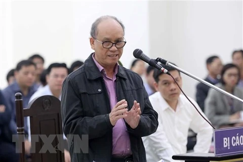 Bị cáo Trần Văn Minh trả lời các câu hỏi của luật sư bào chữa trong phiên xét xử ngày 5/1. (Ảnh: Doãn Tấn/TTXVN)