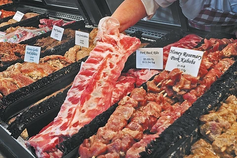 Các nhà máy chế biến thịt tại Mỹ vẫn tiếp tục hoạt động. (Nguồn: producer.com)
