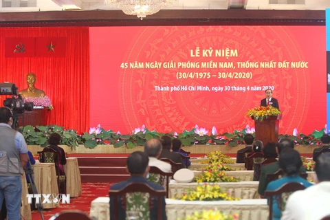 Quang cảnh lễ kỷ niệm 45 năm Ngày Giải phóng miền Nam, thống nhất đất nước (30/4/1975-30/4/2020) tại Hội trường Thống Nhất, Thành phố Hồ Chí Minh. (Ảnh: Thanh Vũ/TTXVN)