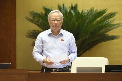 Phó Chủ tịch Quốc hội Uông Chu Lưu điều hành phiên họp. (Ảnh: Doãn Tấn/TTXVN)