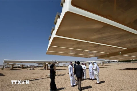 Nhà máy điện Mặt Trời ở Uyayna, phía bắc thủ đô Riyadh, Saudi Arabia. (Ảnh: AFP/TTXVN)