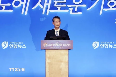 Chủ tịch kiêm Giám đốc điều hành hãng thông tấn Yonhap Cho Sung-boo phát biểu tại diễn đàn về hòa bình trên Bán đảo Triều Tiên ở thủ đô Seoul, Hàn Quốc ngày 30/6/2020. (Ảnh: Yonhap/TTXVN)