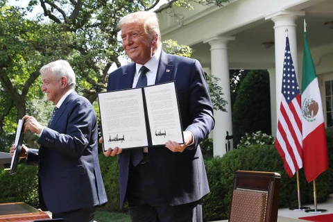 Tổng thống Mexico Andrés Manuel López Obrador đã có cuộc gặp chính thức đầu tiên với người đồng cấp Mỹ Donald Trump. (Nguồn: cbsnews.com)