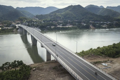 Cầu Hòa Bình 3 được xây dựng bằng nguồn vốn vay ODA đã hoàn thành và đưa vào sử dụng từ tháng 2/2020. (Ảnh: Trọng Đạt/TTXVN)