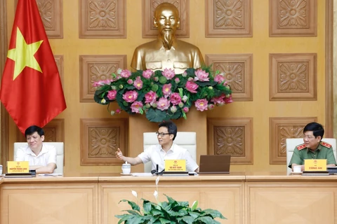 Phó Thủ tướng Vũ Đức Đam phát biểu tại cuộc họp. (Ảnh: Dương Giang/TTXVN)