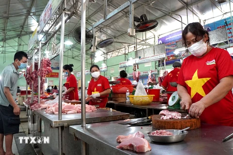 Lương thực, thực phẩm, nhu yếu phẩm tại các chợ truyền thống rất dồi dào, đảm bảo cung cấp đầy đủ cho người dân thành phố Đà Nẵng trong giai đoạn chống dịch. (Ảnh: Quốc Dũng/TTXVN)