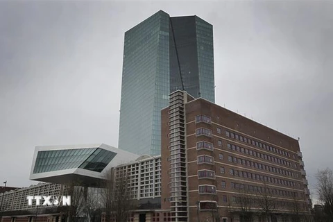 Trụ sở Ngân hàng Trung ương châu Âu (ECB) tại Frankfurt am Main, Tây Đức ngày 12/3/2020. (Ảnh: AFP/TTXVN)